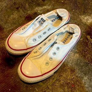 Size 8 woman's converse